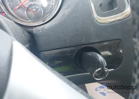 2014 Chrysler Town & Country Touring из США, поврежденный, VIN 2C4RC1BG3ER255950